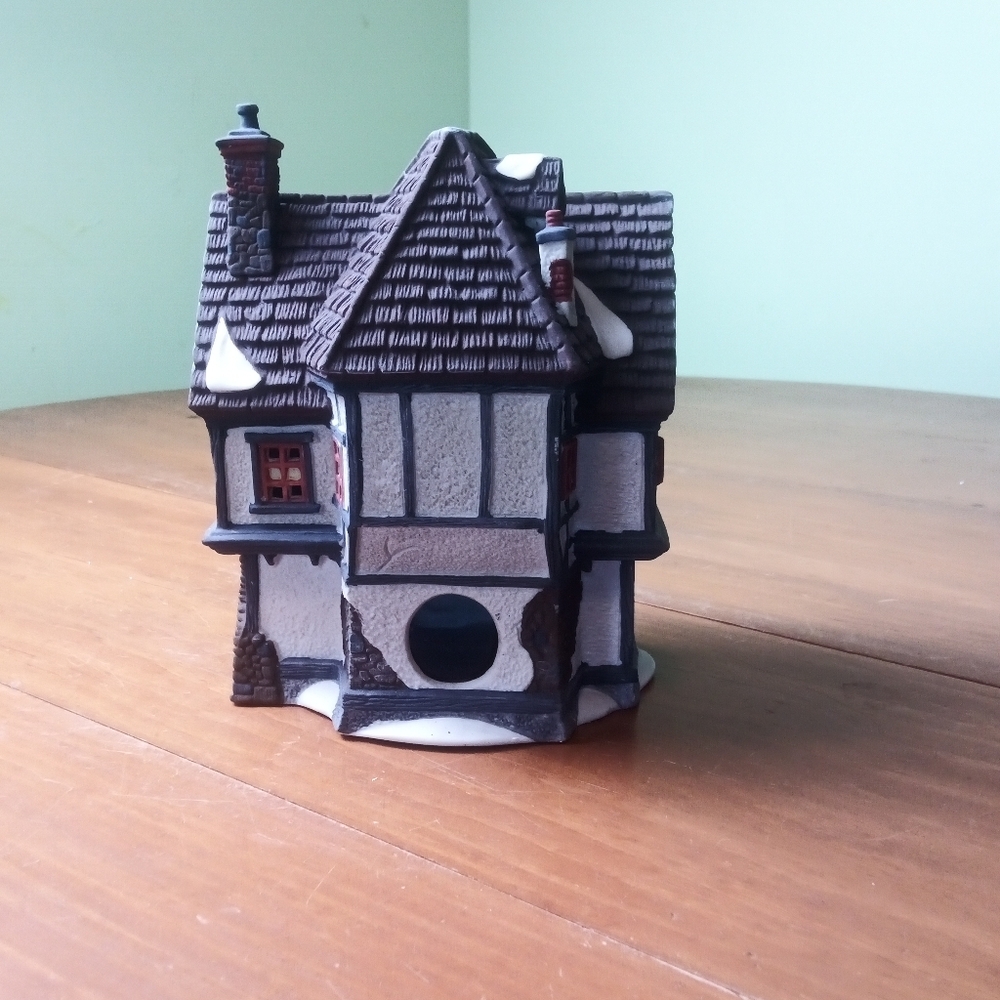 Department 56, Dickens Village Series, Tutbury Printer - Picture 3 of 6
